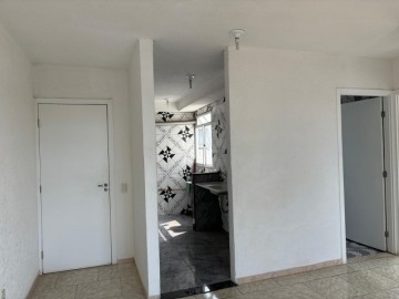 Sala para Porta, Cozinha e Banheiro